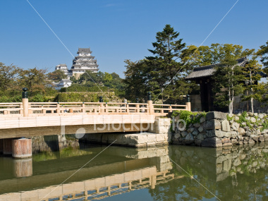 Himeji Castle moat and entrance